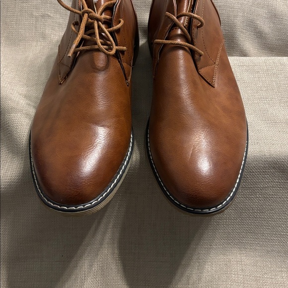 London Fog Blackburn Chukka Boots - Picture 2 of 9